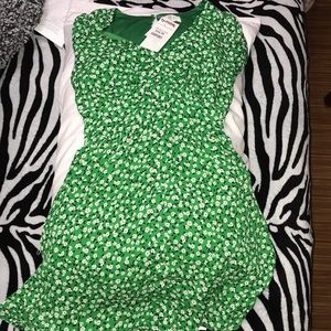 Cute date flower dress!